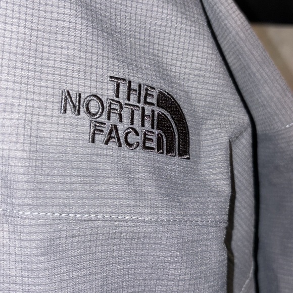 The North Face Men's Gray Hooded Jacket - Picture 8 of 11
